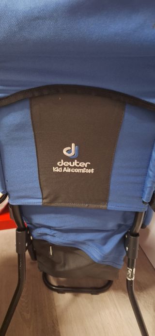 Mochila portabebés Deuter montaña