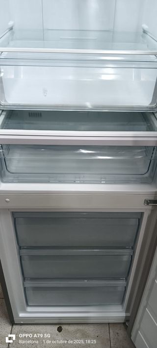 Nevera Combi Teka
No Frost energía A+