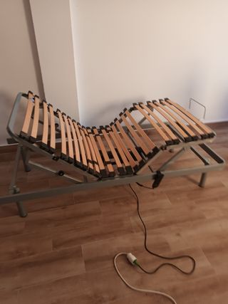 Cama articulada poco uso