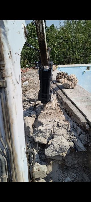 Alquiler miniexcavadora Bobcat 320 con conductor