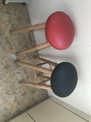 Bancos altos madera y piel sintética (2 unidades)
