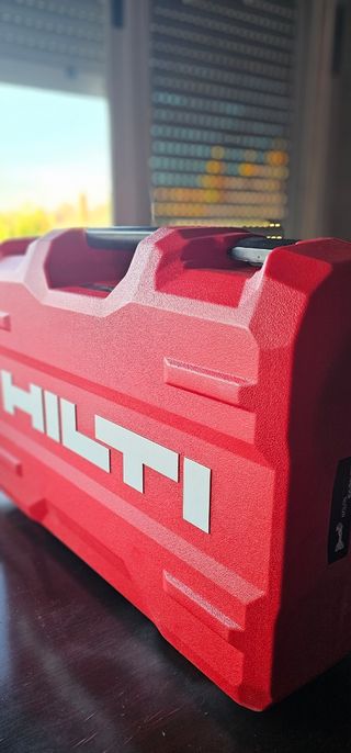 Caja Hilti Roja AG 4S 22