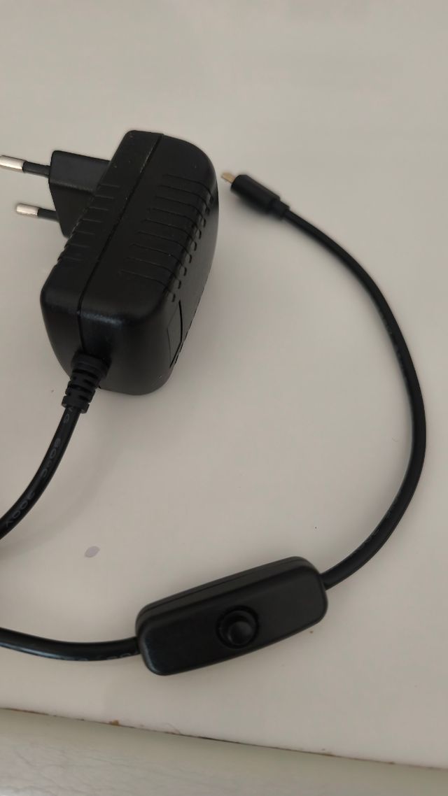 Fuente alimentación MicroUSB Raspberry Pi