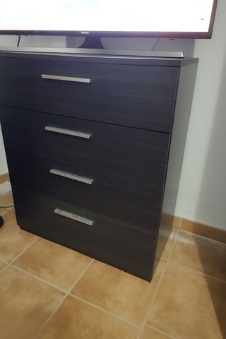 Cómoda de madera y metal