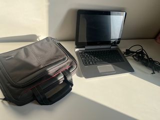 Ordenador portátil (y tablet) HP plata 
