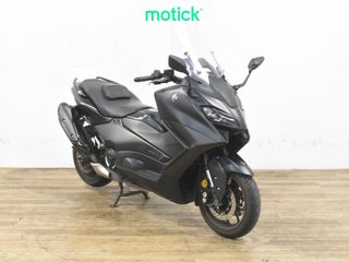 YAMAHA TMAX 560