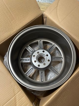 2 Llantas Japan Racing JR19 15”x8 ET0