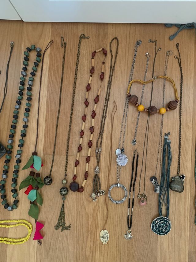 Lote 38 collares y colgantes vintage