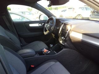 Volvo XC40   2.0 D3 Momentum Pro 