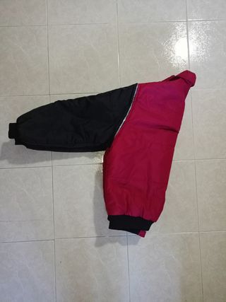 Abrigo Chaleco Puma Rojo y Negro