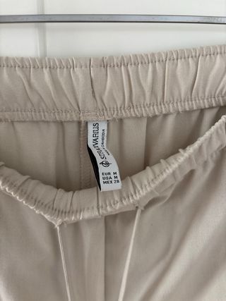 Pantalón fluido beige