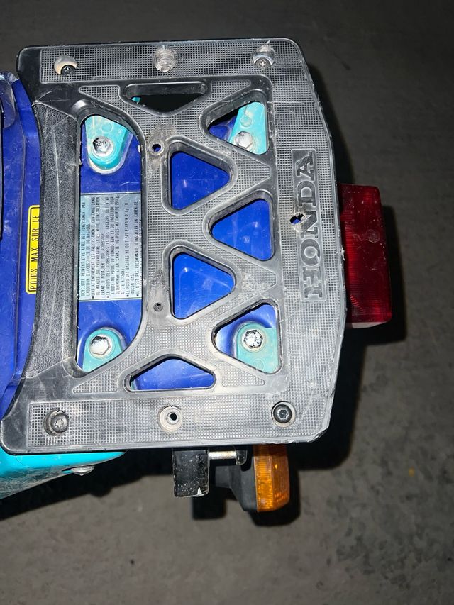 Soporte trasero patilla Maletas Honda XRV 750 RD04