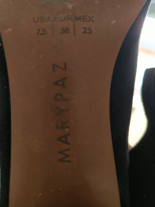 Zapatos de tacón negros