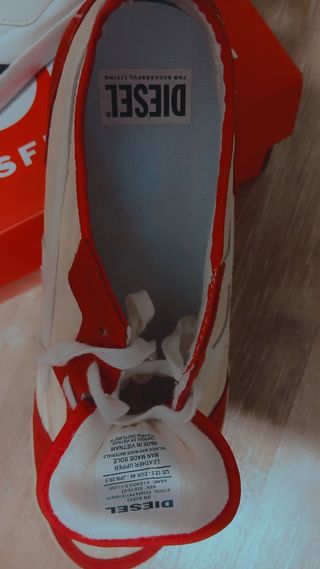 Zapatillas Diesel Rojas y Blancas