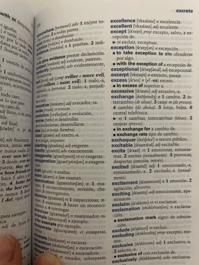 Diccionario Pocket English-Spanish / Español-In...