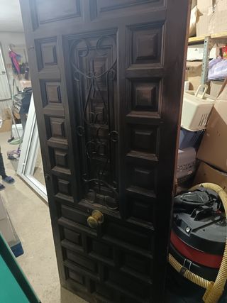 Puerta de madera antigua