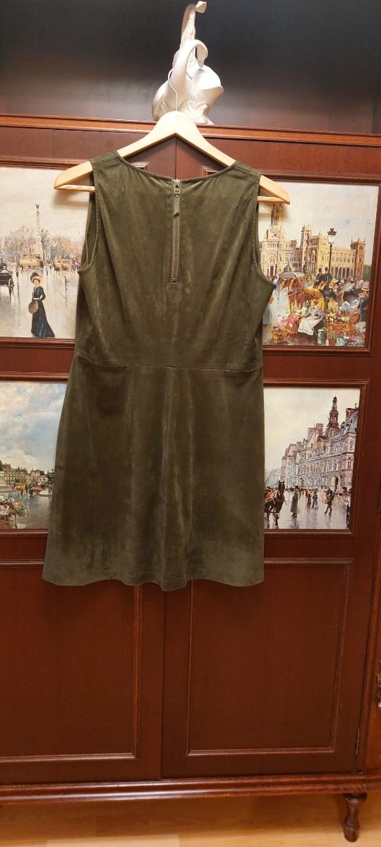 Vestido Stradivarius.Tipo Ante fino,Verde.Talla L