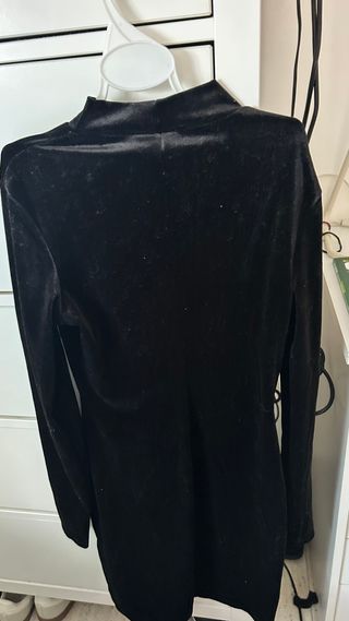 Vestido negro de terciopelo