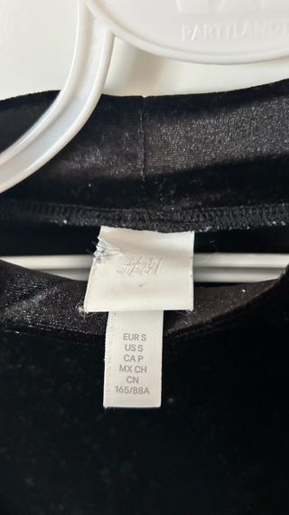 Vestido negro de terciopelo