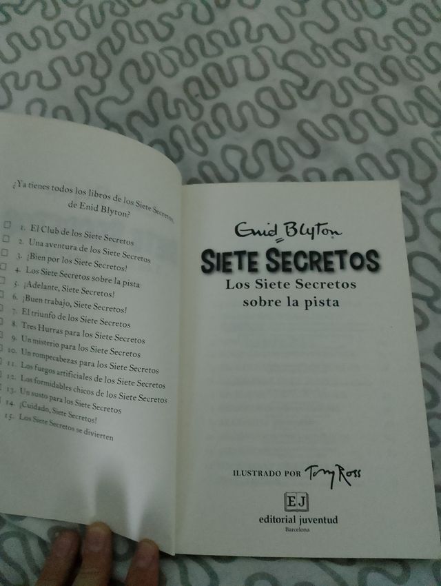 Los Siete Secretos sobre la pista (Spanish Edit...