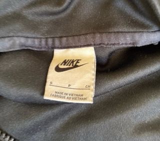 Chaqueta deportiva Nike negra