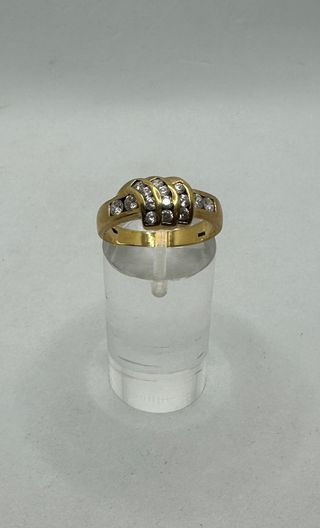 Anillo de oro de 18k con circonita, 4.48 g, T-17.