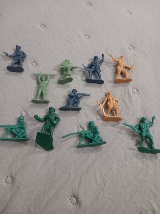 11 Soldatini Plastica Anni 90