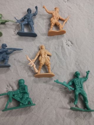 11 Soldatini Plastica Anni 90