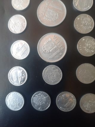 24 Monedas de 1 Peseta España