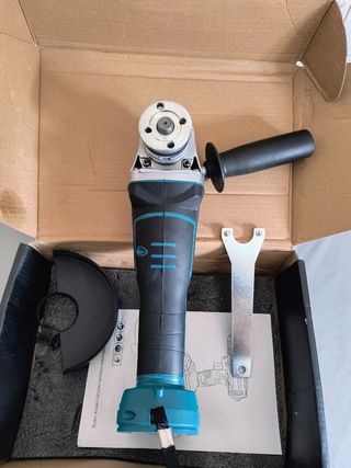 Radial a batería tipo Makita