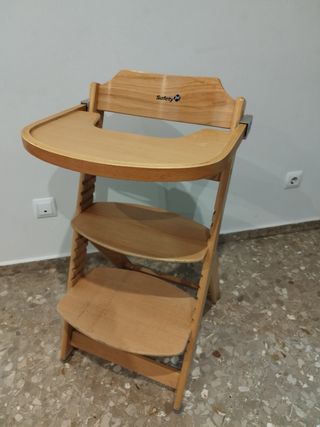 Trona Safety 1st madera y textil rojo