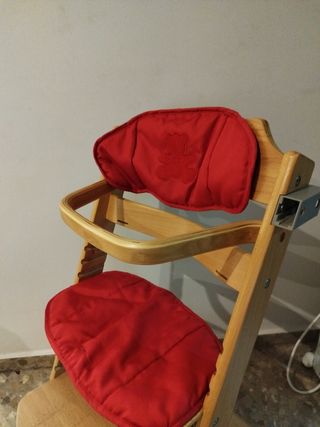Trona Safety 1st madera y textil rojo