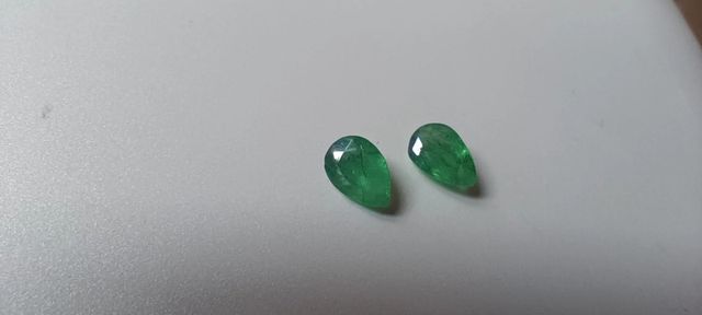 4 Esmeraldas Corte Pera Verdes