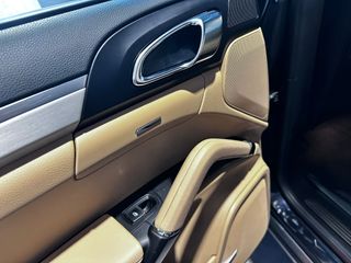  PORSCHE Cayenne Diesel Aut.