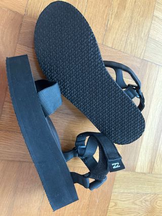 Sandalias negras Billabong