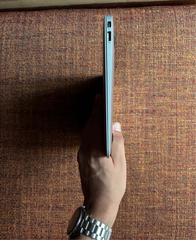 MacBook Air 13” i7 / 8GB RAM / 500GB SSD