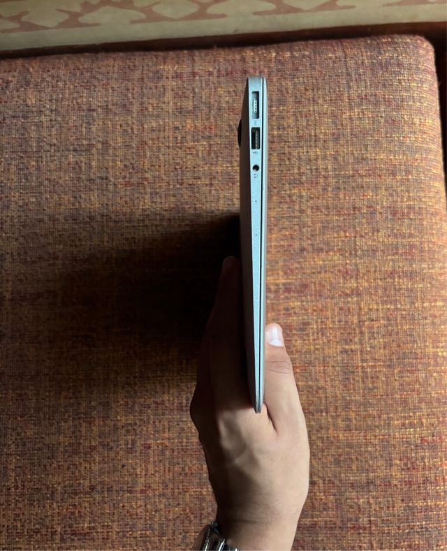 MacBook Air 13” i7 / 8GB RAM / 500GB SSD