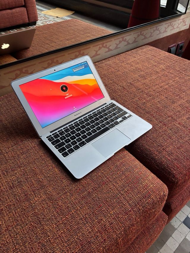 MacBook Air 13” i7 / 8GB RAM / 500GB SSD