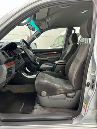 Toyota Land Cruiser 2009