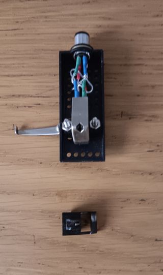 Cápsula Pioneer PC135 con aguja y portacápsulas