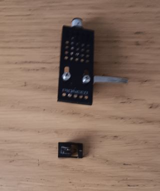 Cápsula Pioneer PC135 con aguja y portacápsulas