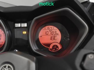 YAMAHA XMAX 125