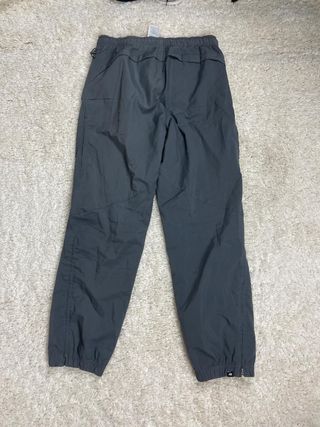 ¡OFERTA! Talla M Pantalón Nike Vintage Impermeable