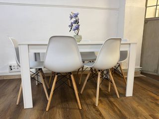 Mesa Blanca 140 y 6 Sillas Diseño A Estrenar