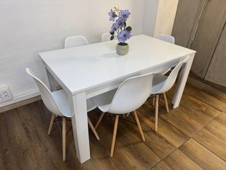 Mesa Blanca 140 y 6 Sillas Diseño A Estrenar