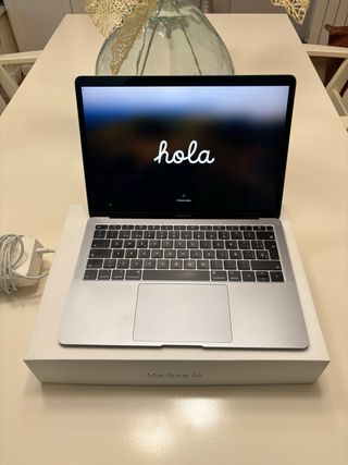 MacBook Air 13” Retina Intel Core i5 Gris Espacial