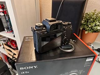 Sony A9 II + 2x 128GB Tarjetas