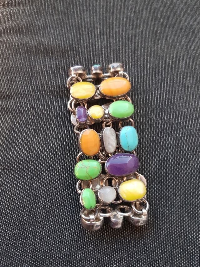 Bracciale in argento con pietre multicolori