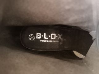 Botines de tacón negros con cordones