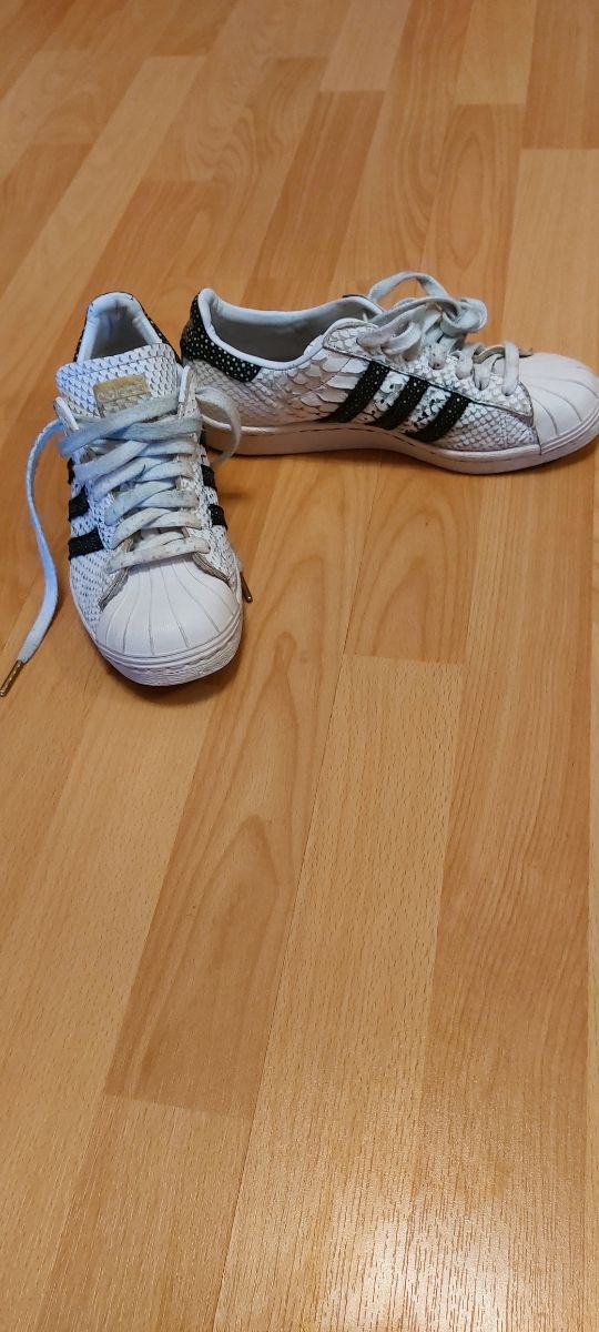 Deportivas Adidas Talla 37,33 (Fr),24 cmts.